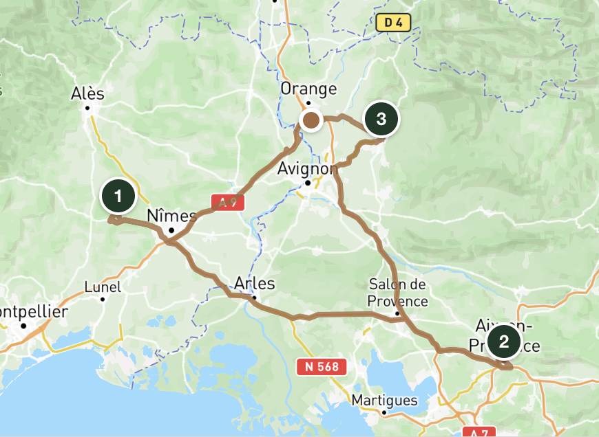 Itinéraire optimisé entre trois écuries en Provence : Nîmes, Avignon, Aix-en-Provence.